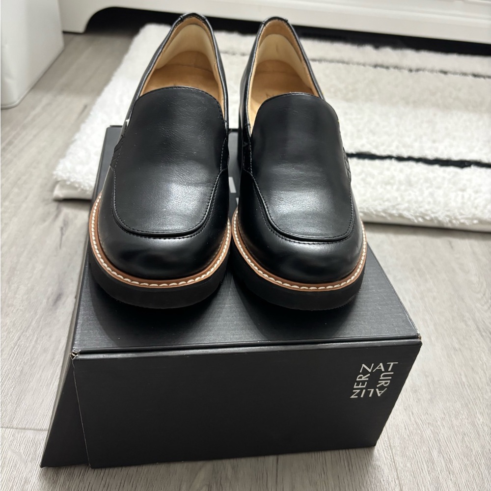 New In Box Naturalizer Black Leather Cabaret Slip-on Loafer size 7.5 - Picture 9 of 13